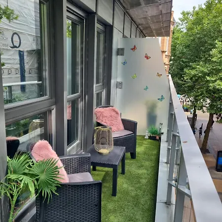 Stunning 2-bed In Appartamento