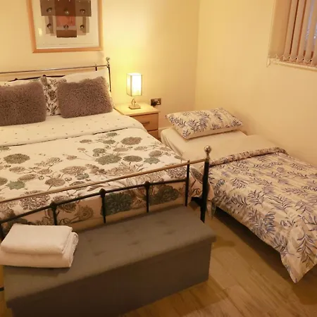 Stunning 2-bed In Appartamento *